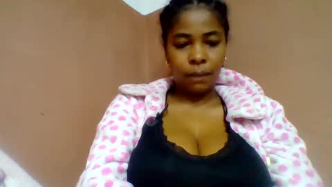 rovaelyah online show from July 12, 2:48 am