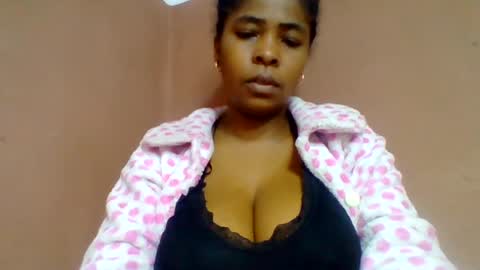 rovaelyah online show from July 13, 3:32 am
