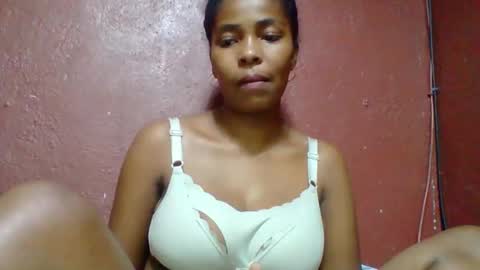 rovaelyah online show from November 18, 10:51 am