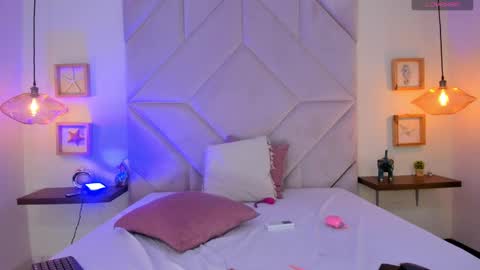 Roxana   online show from September 28, 8:18 pm