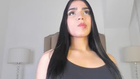 roxana_scott1 online show from February 19, 4:11 am