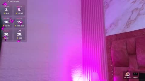 roxana_scottt online show from November 12, 8:44 pm