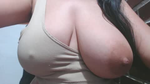 Snapshot of roxanbahottt chatting on March 1, 11:17 am roxxy online show from March 1, 11:17 am