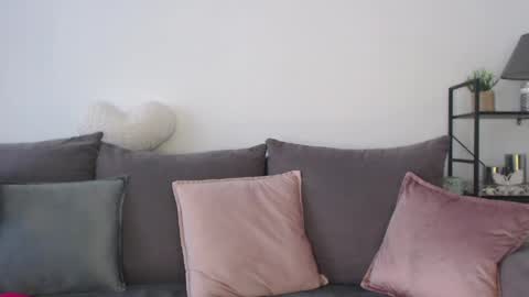 roxanneliss online show from May 22, 2:46 pm
