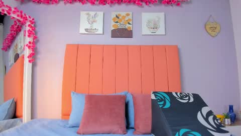 Juliana 3 online show from April 21, 12:12 pm