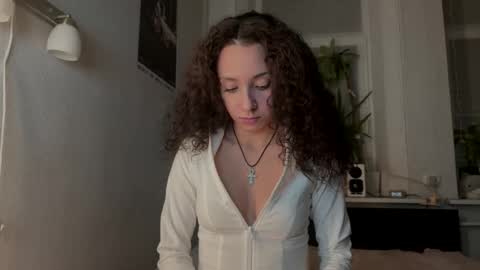 Roxie online show from February 5, 1:20 am