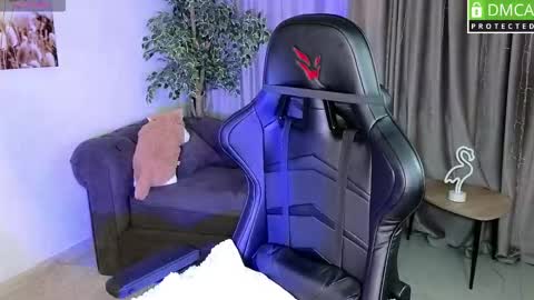 Roxy fiery online show from September 14, 1:30 am