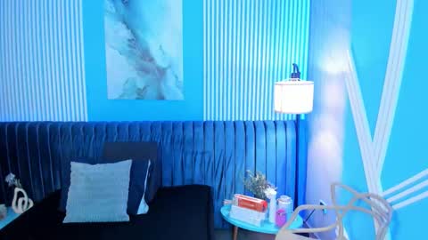 Roxy hell online show from November 25, 12:15 pm