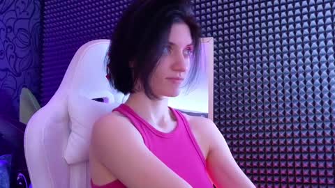 roxy_riot_ online show from February 28, 7:58 am