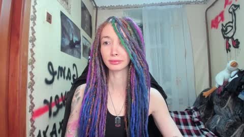 Snapshot of roxy_silver chatting on February 7, 10:09 pm Roxy online show from February 7, 10:09 pm