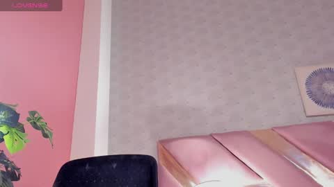 RoxyReignn online show from September 27, 10:40 pm