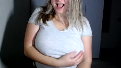 Cameron online show from December 9, 9:37 pm