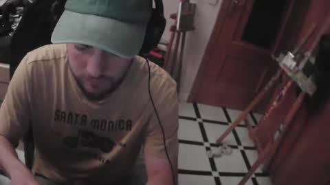 royer04 online show from October 18, 11:09 pm