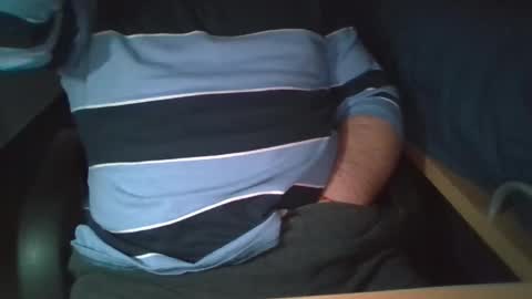 Snapshot of ruben90mr chatting on December 15, 1:57 am ruben90mr online show from December 15, 1:57 am