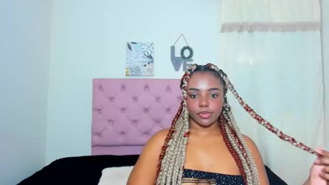 rubi stefani online show from December 6, 8:01 pm