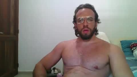 Snapshot of rubio121 chatting on October 8, 6:58 pm rubio121 online show from October 8, 6:58 pm
