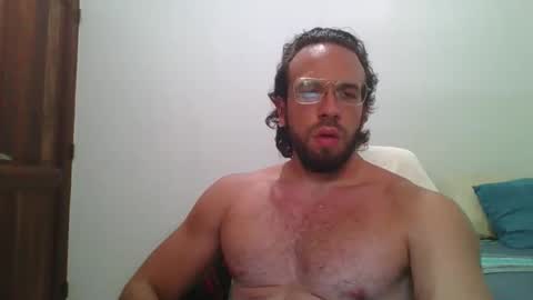 Snapshot of rubio121 chatting on October 14, 5:05 pm rubio121 online show from October 14, 5:05 pm