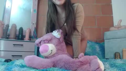 rubyemerald_ online show from February 24, 5:54 am