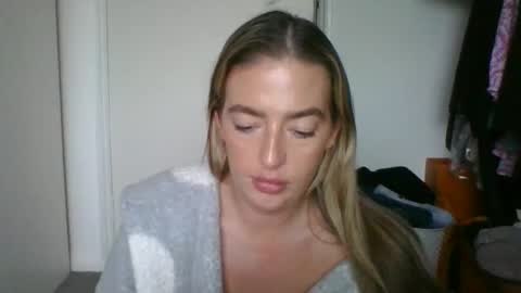 rubyredxxxoxxx online show from November 27, 3:09 pm