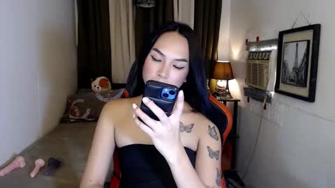 its me Sabel online show from October 13, 12:01 am