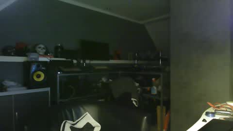 Chico que rico Caliente online show from February 24, 12:30 am