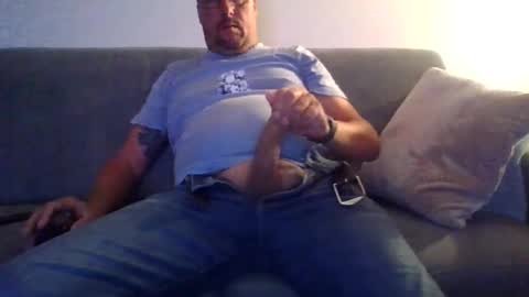 runner_1978 online show from September 30, 4:01 am