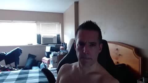 rustic_cuse_777 online show from April 11, 4:00 pm