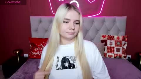 ruthbryant online show from December 1, 2:09 am