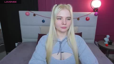 ruthbryant online show from December 15, 1:01 am