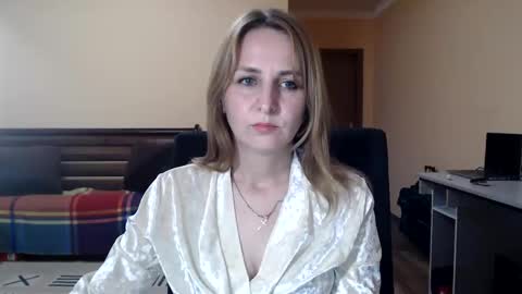 Ruth online show from September 27, 8:28 pm