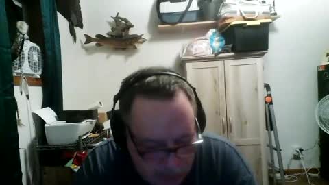 rwzar_1965 online show from July 2, 3:04 am