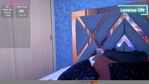 R Y A N online show from October 3, 11:29 am