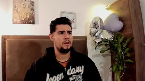    online show from March 5, 11:52 am