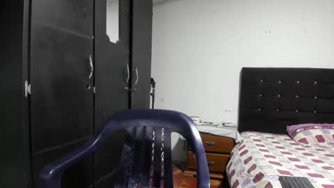 ryan_xc1 online show from January 13, 2:08 am