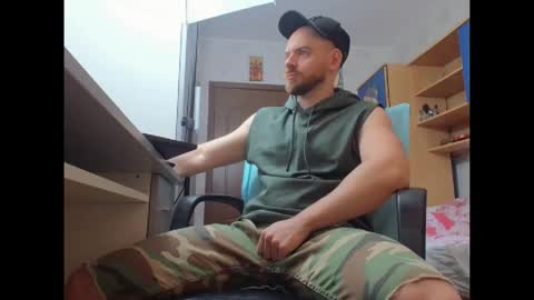 Ryanstone  online show from December 18, 5:58 am