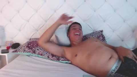 Ryder and Violet online show from February 11, 3:40 am