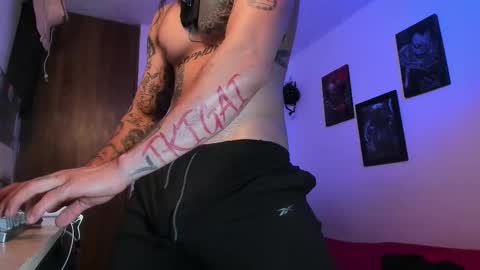 leopmonk help me reach 100 thumbs up online show from January 10, 1:55 am