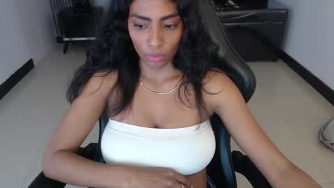 saara_ch1 online show from March 12, 9:29 pm