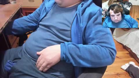 1141323  my Lord Mister Max   moms treasure online show from February 25, 12:20 pm