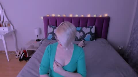 Sabrina MacMarren online show from February 10, 4:10 pm