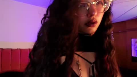 Snapshot of sabrinav_ chatting on October 7, 11:39 am Sabrina online show from October 7, 11:39 am