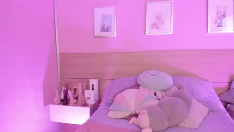 Snapshot of sachi_meow chatting on February 27, 12:01 pm Ig online show from February 27, 12:01 pm