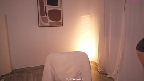 An  online show from March 8, 6:39 am