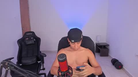 saenz_hotx online show from November 21, 1:25 am