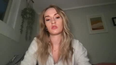 Jessica Sage online show from December 21, 9:36 pm