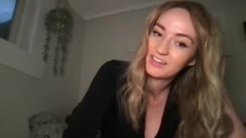 Jessica Sage online show from December 21, 4:57 pm