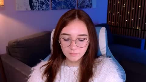 Molly online show from November 3, 2:07 pm