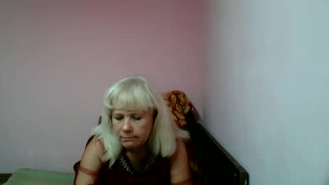 Snapshot of sakura_blonde chatting on February 22, 10:40 am sakura_blonde online show from February 22, 10:40 am