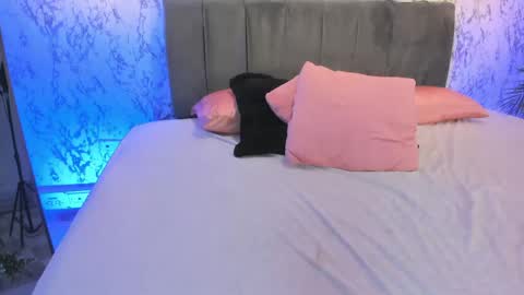 sakura_lux online show from April 18, 7:07 pm