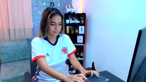 sally_ricci online show from September 10, 11:44 am